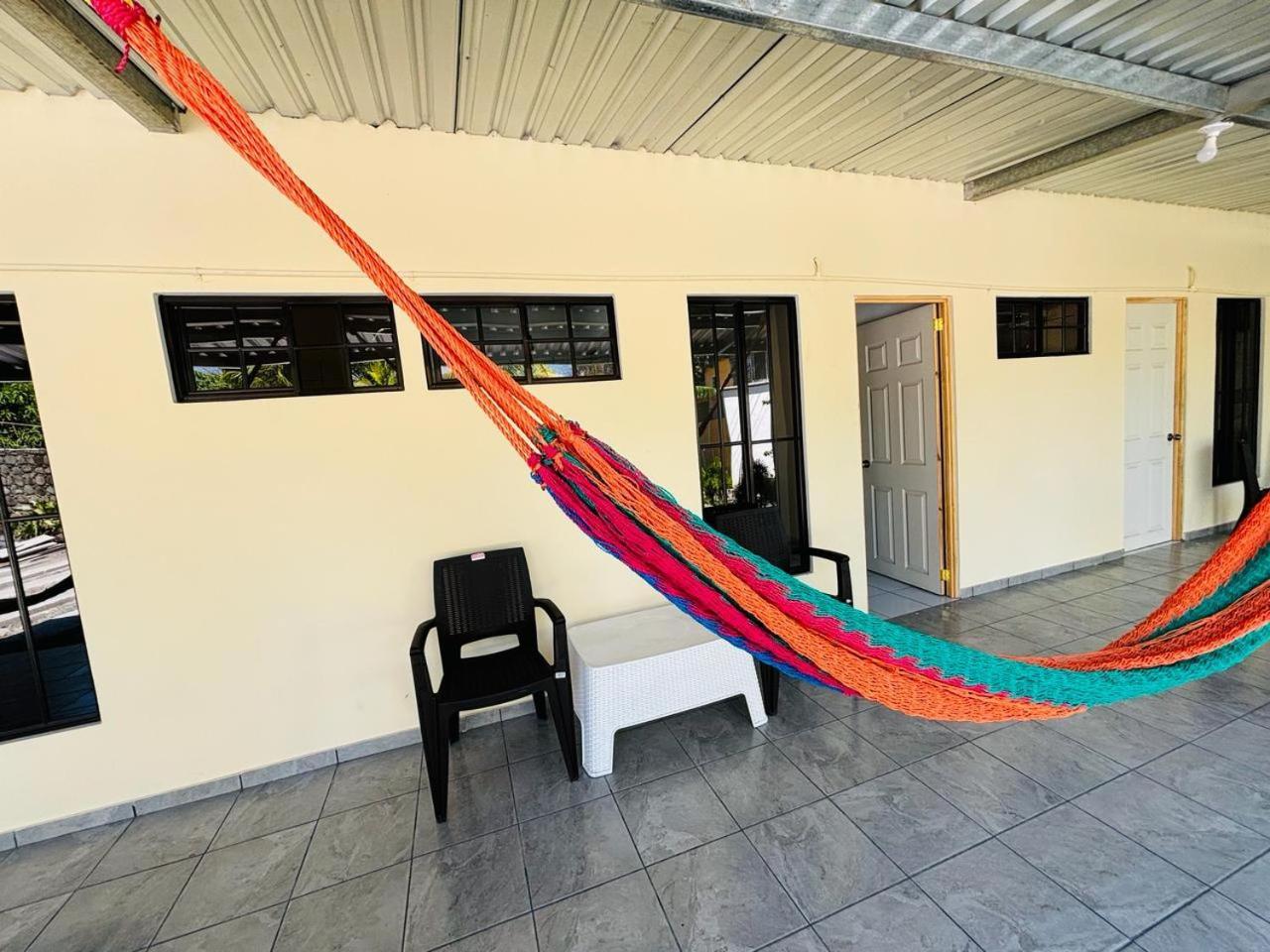 לה ליברטאד La Casona Sv Hostal מראה חיצוני תמונה