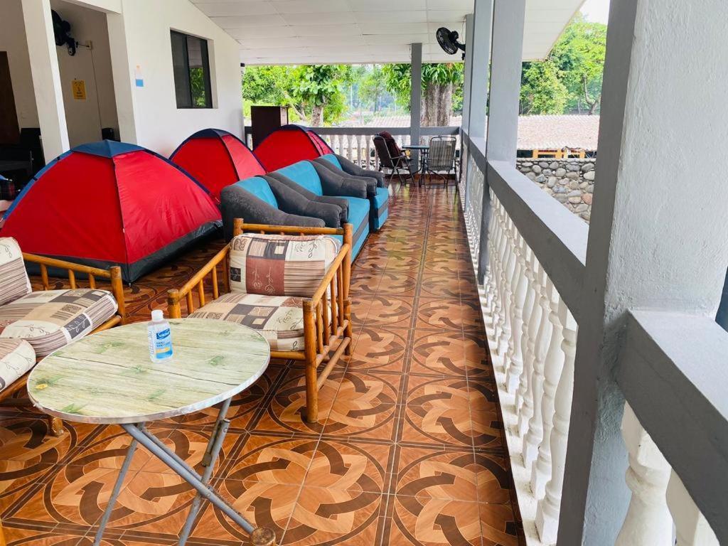 לה ליברטאד La Casona Sv Hostal מראה חיצוני תמונה