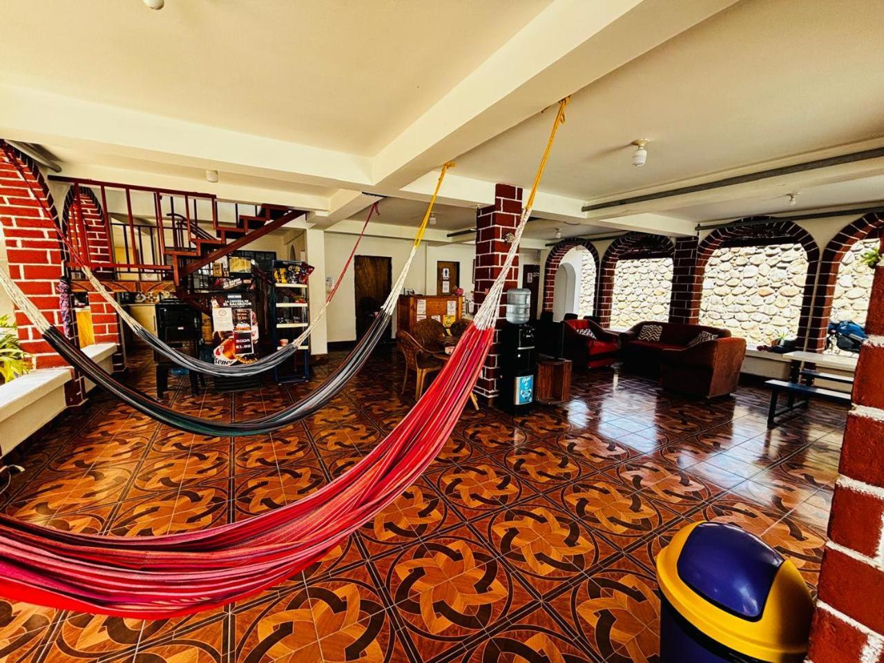 לה ליברטאד La Casona Sv Hostal מראה חיצוני תמונה
