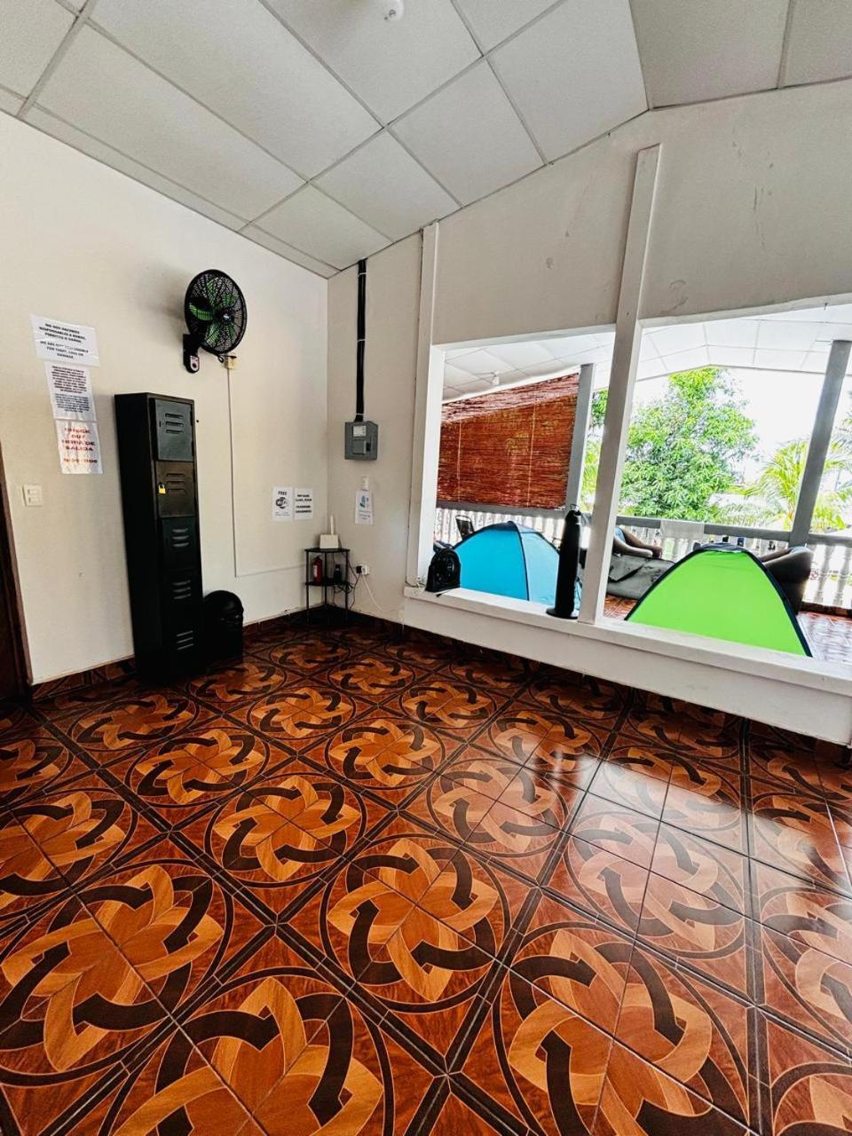 לה ליברטאד La Casona Sv Hostal מראה חיצוני תמונה