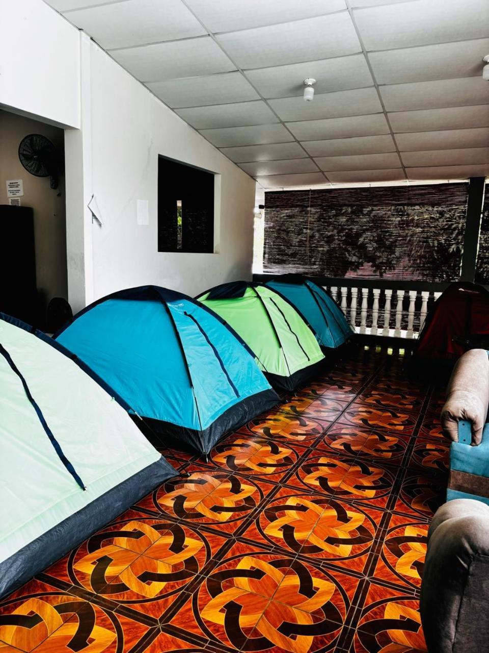 לה ליברטאד La Casona Sv Hostal מראה חיצוני תמונה