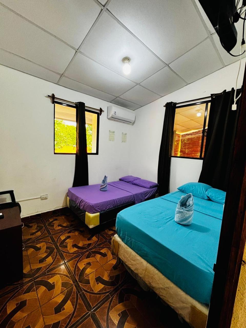 לה ליברטאד La Casona Sv Hostal מראה חיצוני תמונה