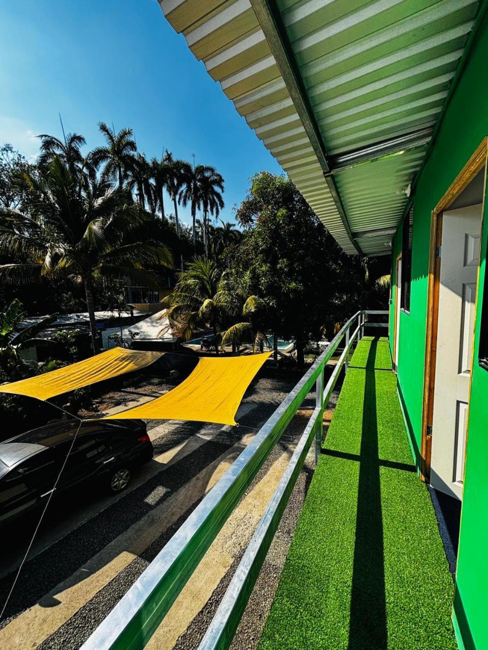 לה ליברטאד La Casona Sv Hostal מראה חיצוני תמונה