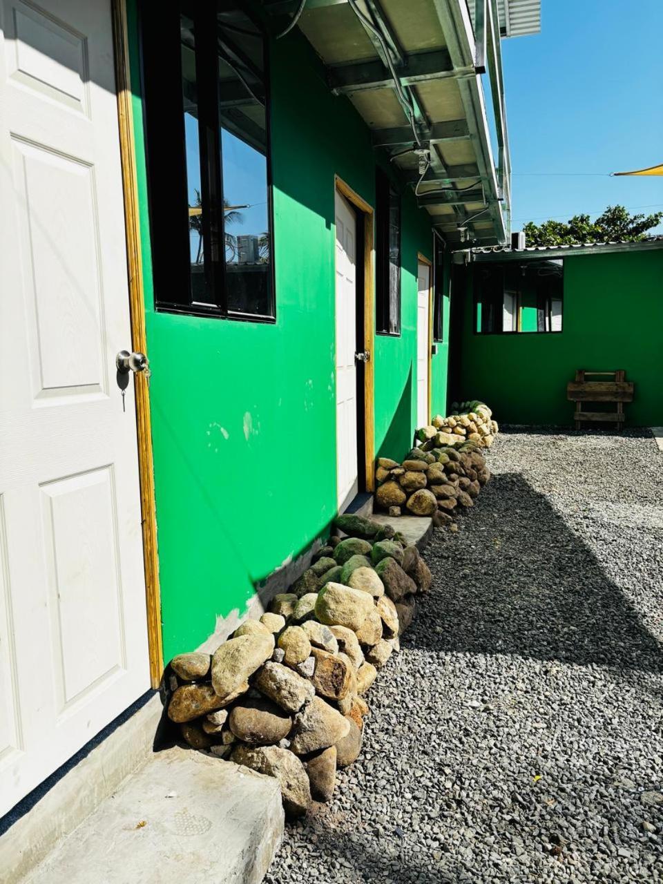 לה ליברטאד La Casona Sv Hostal מראה חיצוני תמונה